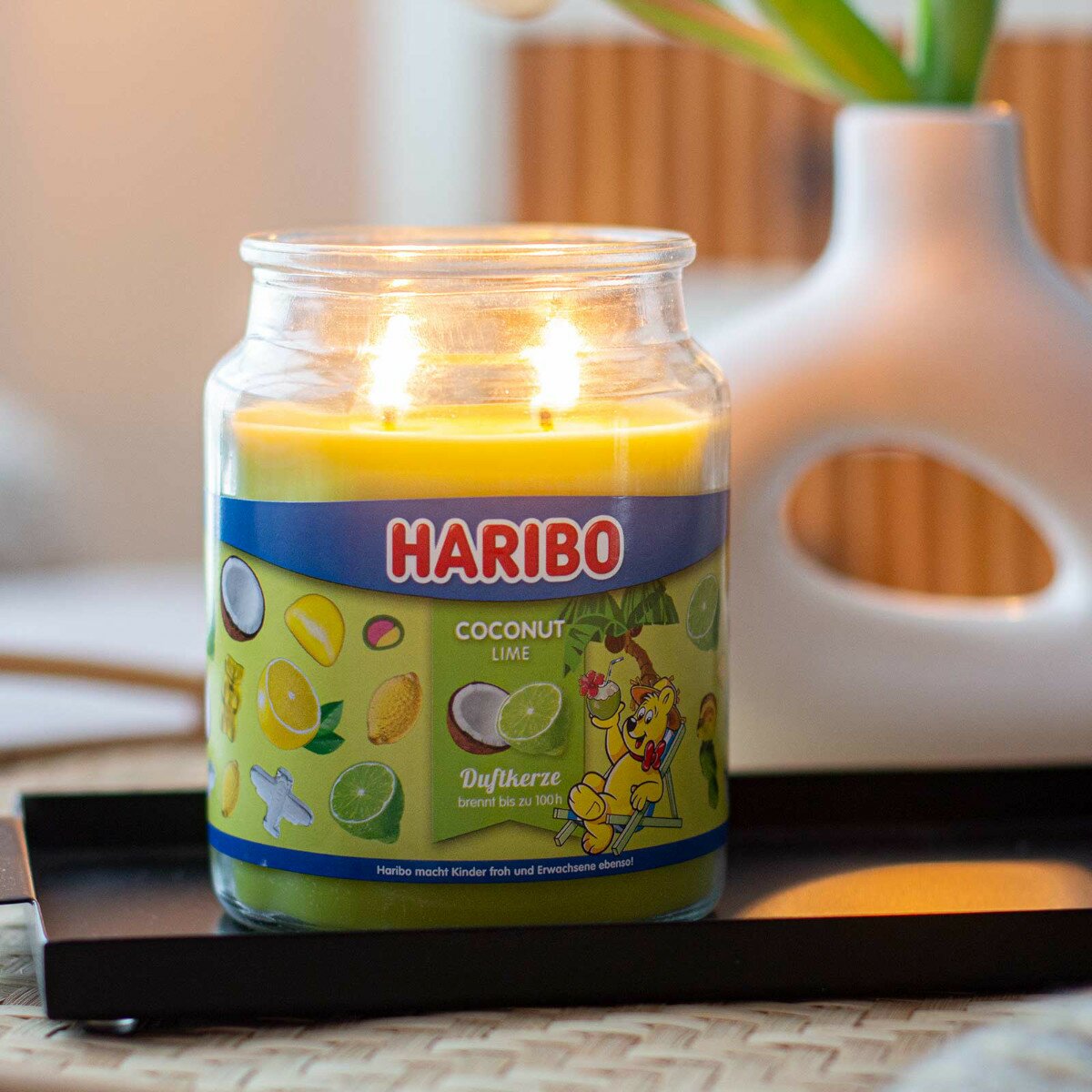 haribo-coconut-lime-grote-geurkaars-510gr-sfeerimpressie
